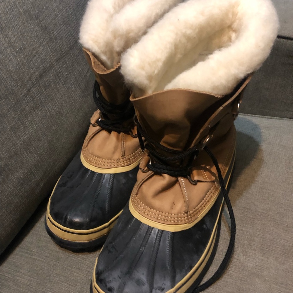 Canadian snow boots! Men’s 12